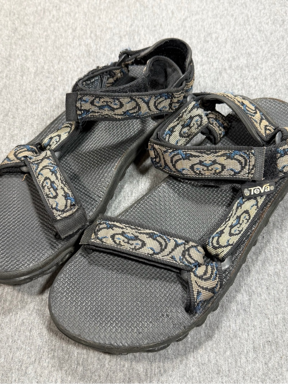 Teva 1535 Black Storm Men’s Size 8 Hiking Trail Gray and Blue Straps